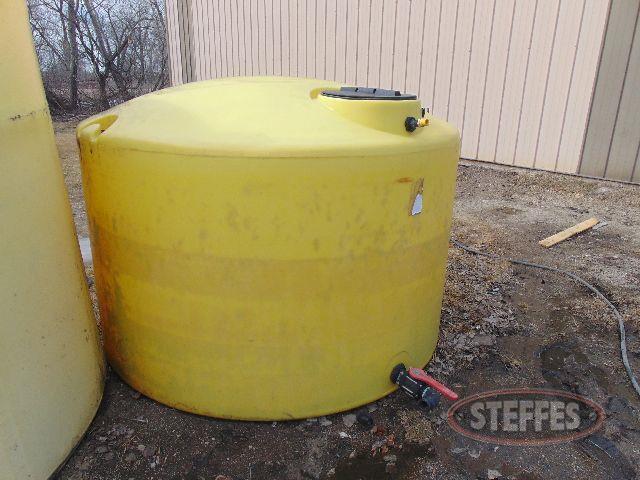 1,350 gal. poly tank, 2- plumbing_1.jpg